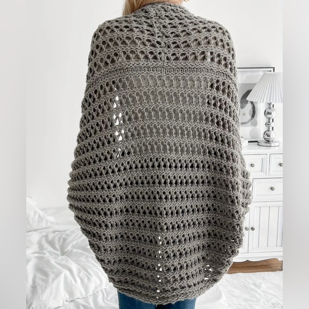 Cozy Gray Knit Sweater - Picture 2 of 6